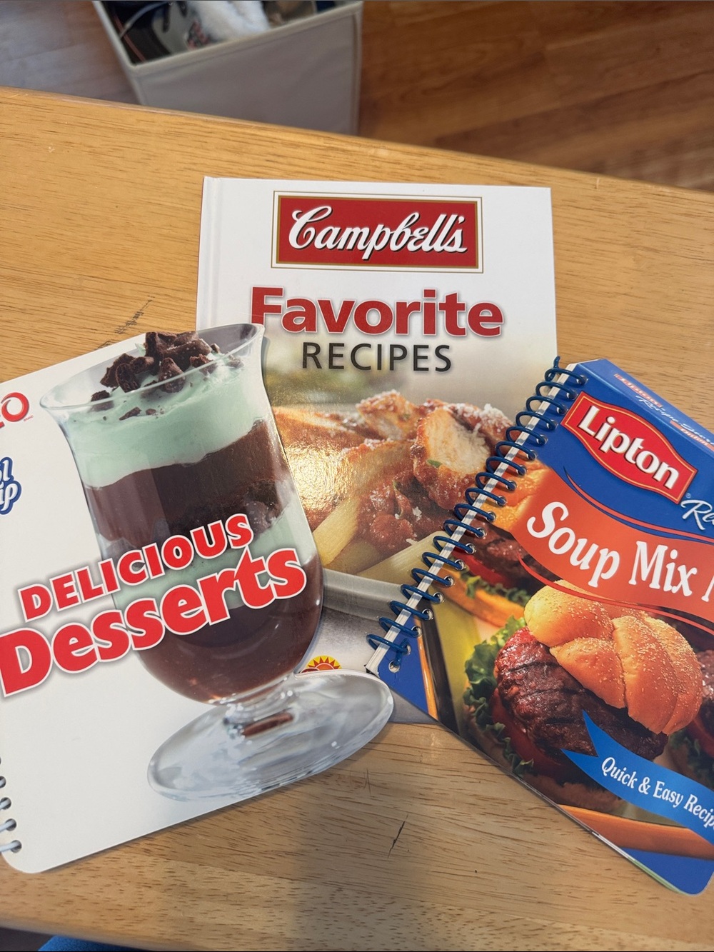 Favorite Recipes Cookbook - White Cover